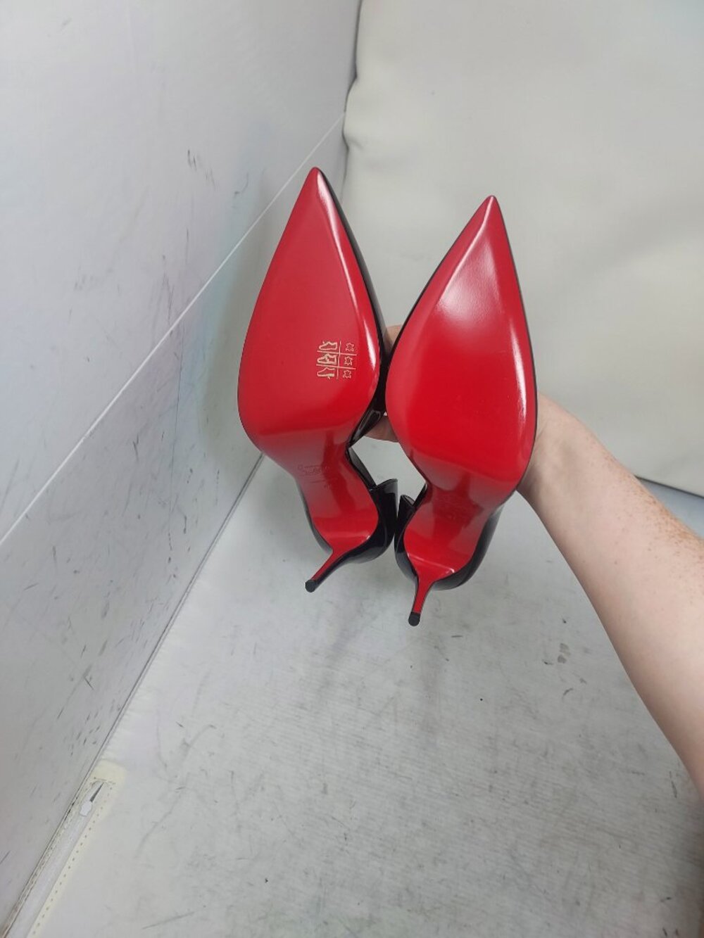 Christian Louboutin Patent Black Iriza Leather Half-d'Orsay Pump Heel Shoe - Picture 2 of 10
